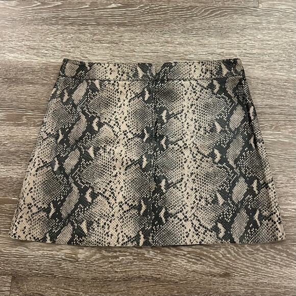 AllSaints Lena Oba Snake Embossed Leather Mini Skirt US 6 Faux Python Zip Front - Picture 4 of 15